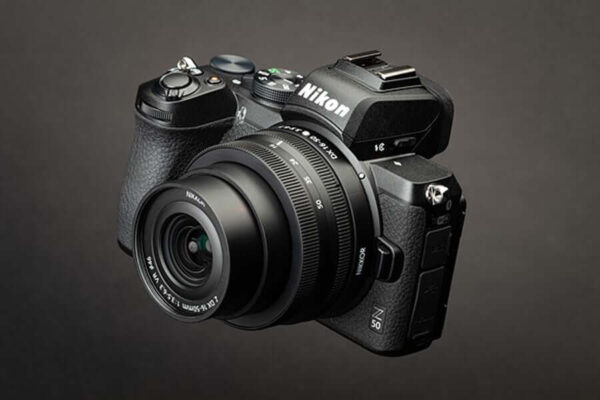 So sánh Canon R50 vs Nikon Z50