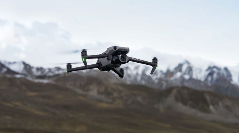 Người dùng có thể sử dụng nhiều chế độ bay thông minh của flycam
