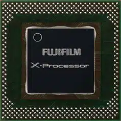 Kết hợp với bộ xử lý X-Processor 5 sử dụng công nghệ 64-bit, X100VI đạt tốc độ xử lý nhanh gấp 3 lần cho cả tác vụ ảnh và video