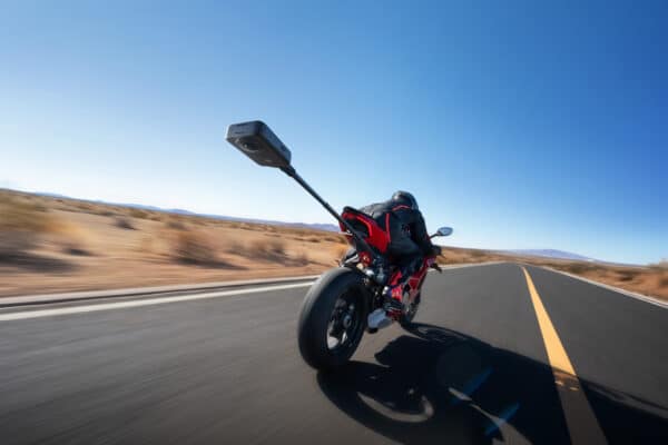 DJI Osmo 360 hỗ trợ các bộ phụ kiện như Motorcycle, Road Cycling, Skiing/Snowboarding, và Vlog/Travel