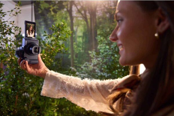 Ra Mắt Canon PowerShot V1