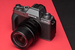 Đánh Giá Fujifilm X-T200