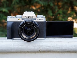Đánh Giá Fujifilm X-T200