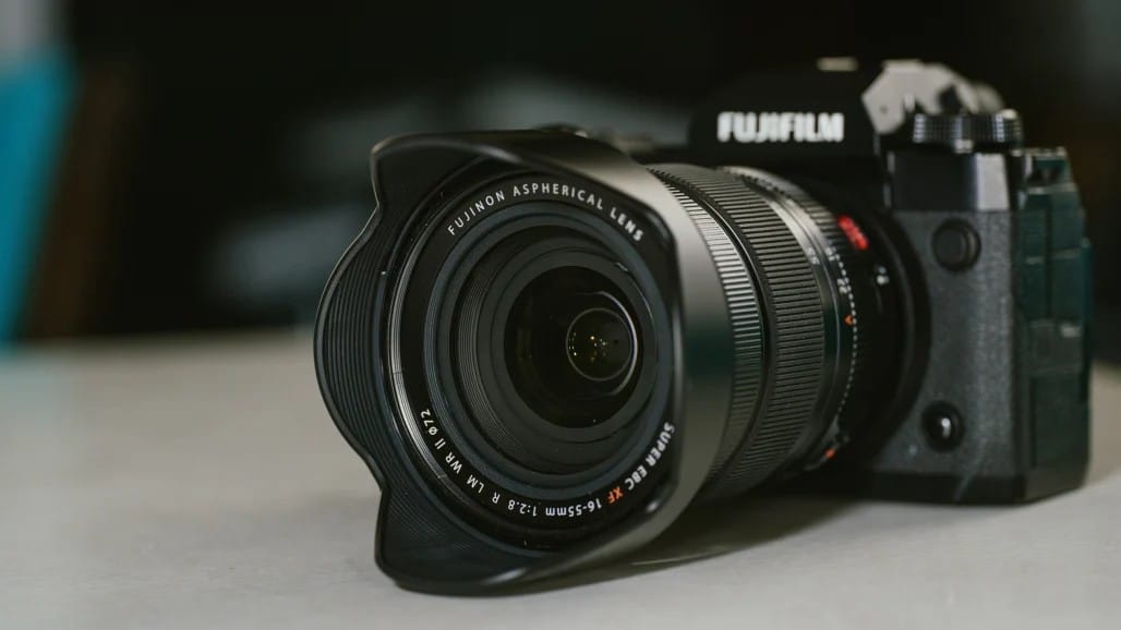 Đánh giá Fujifilm XF 16-55mm f/2.8 R LM WR II
