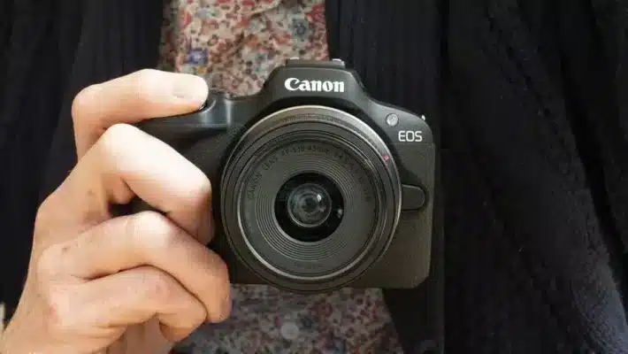 Top Máy Ảnh Mirrorless Tốt Nhất 2025