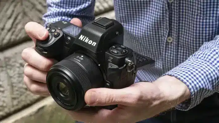 Top Máy Ảnh Mirrorless Tốt Nhất 2025
