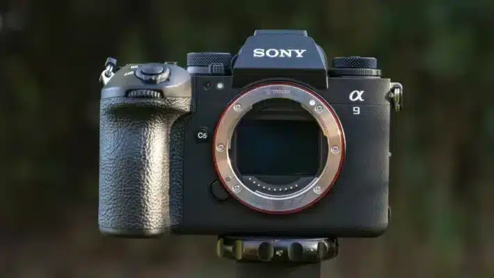Top Máy Ảnh Mirrorless Tốt Nhất 2025