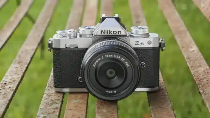 Top Máy Ảnh Mirrorless Tốt Nhất 2025