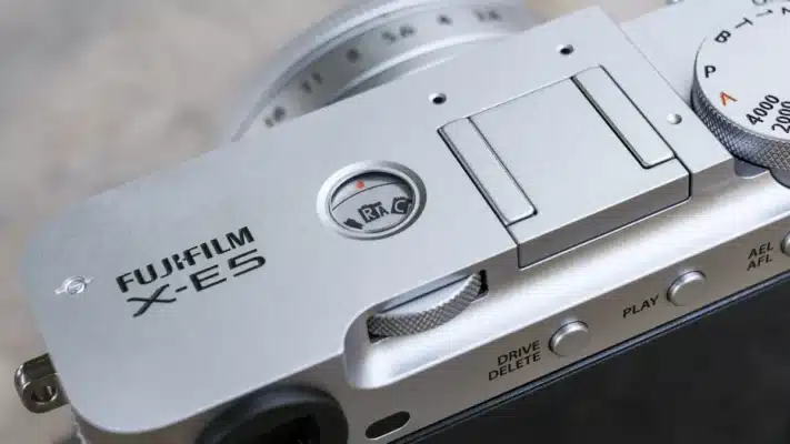 So Sánh Fujifilm X-E5 vs Fujifilm X100VI