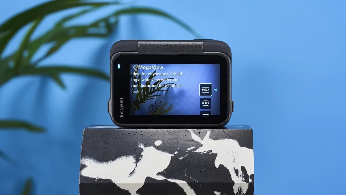 Có thể thấy chiếc camera này vẫn giữ hai điểm gây tranh cãi từ thế hệ đầu tiên: quay video 8K và ống kính Leica