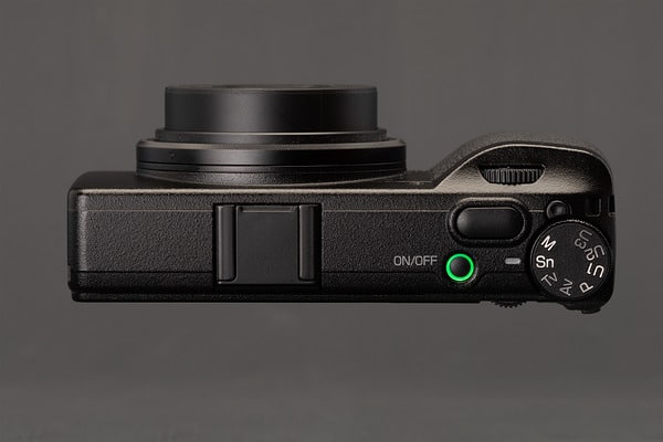 Review Ricoh GR IV 