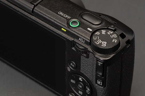 Review Ricoh GR IV 