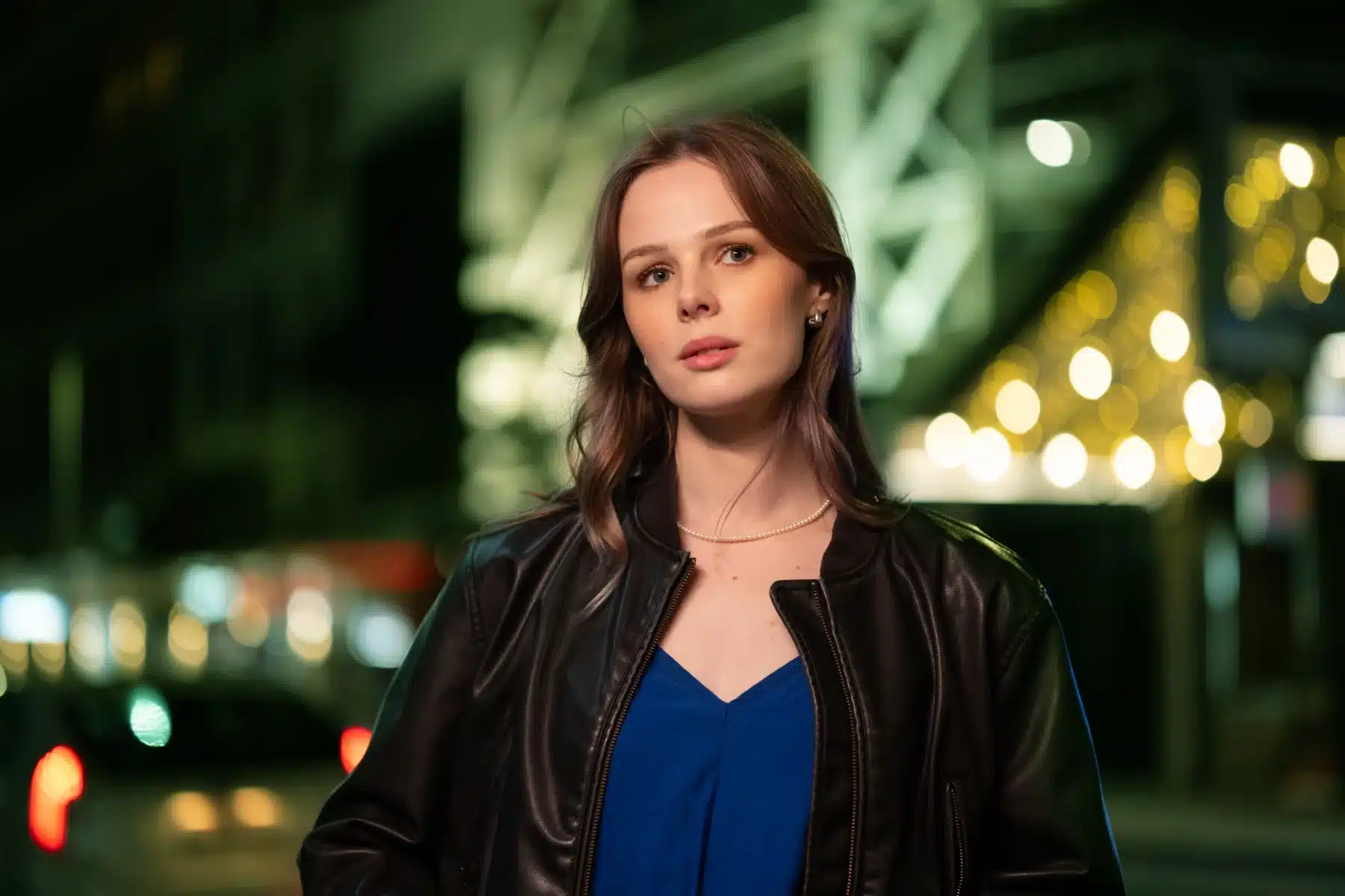 Khẩu độ f/1.2 cực nhanh cho phép thu sáng mạnh mẽ, giúp bạn dễ dàng chụp trong điều kiện thiếu sáng mà vẫn giữ được chất lượng hình ảnh cao