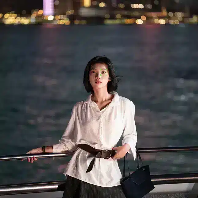 Hệ thống Eye-AF và Face Detection trên máy ảnh Sony được hỗ trợ tối ưu, đảm bảo bắt nét chính xác từng ánh mắt và biểu cảm