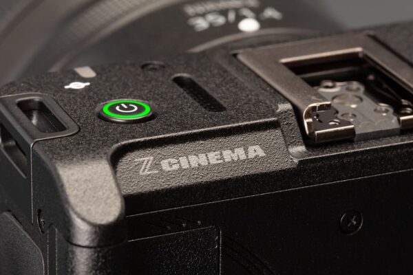 Review Nikon ZR