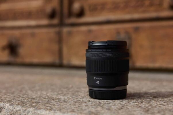 Canon RF 45mm f/1.2 STM