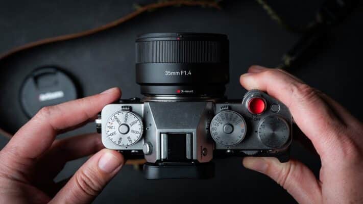 7artisans 35 F1.4 AF mang lại độ nét ấn tượng ở trung tâm khung hình ngay từ khẩu độ lớn f/1.