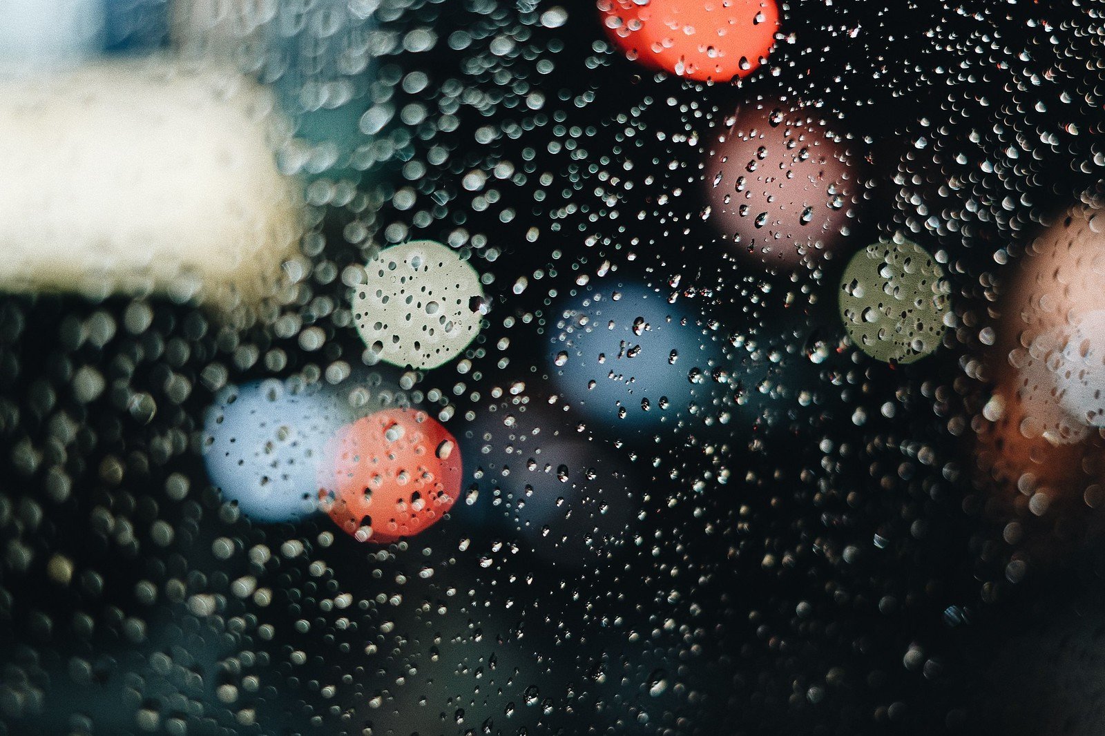 Fujifilm XF 35mm f/1.4 R được trang bị màng chắn 7 lá khẩu tròn, kết hợp với khẩu độ lớn giúp tạo nên hiệu ứng bokeh mượt và tự nhiên