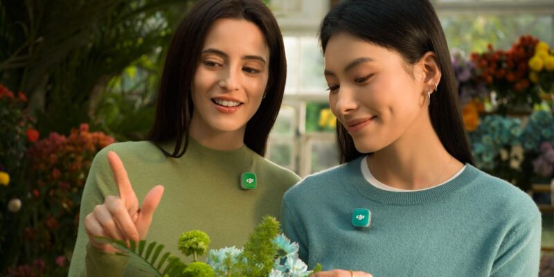 DJI Mic Mini 2 mang đến phạm vi truyền dẫn ấn tượng với khoảng cách tối đa lên đến 400 mét khi sử dụng cùng Receiver dành cho camera, và khoảng 300 mét khi dùng Mobile Receiver (trong điều kiện thông thoáng, ít nhiễu).