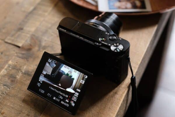Sony RX100 VII phù hợp với ai?