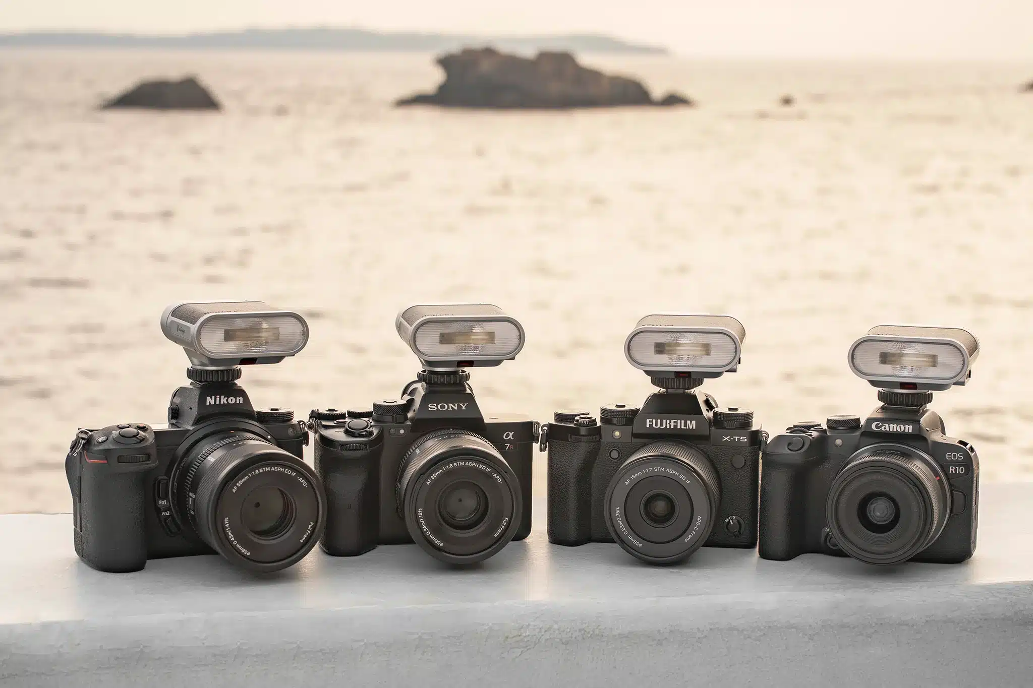 Viltrox Vintage Z1 Pro được phát hành với nhiều phiên bản hot shoe dành riêng cho Canon, Nikon, Sony và Fujifilm