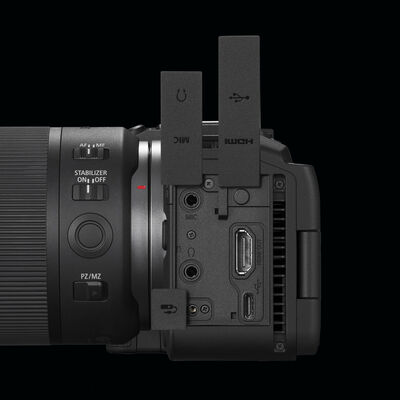 Canon R6 V được trang bị hệ thống kết nối có dây và không dây toàn diện