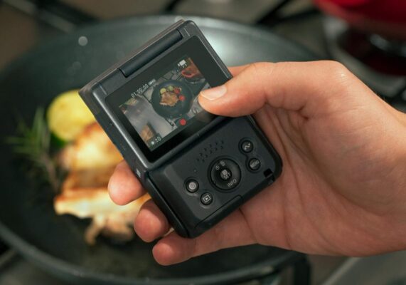 Canon phát triển PowerShot V10 gần như dành riêng cho các nhà sáng tạo nội dung hiện đại