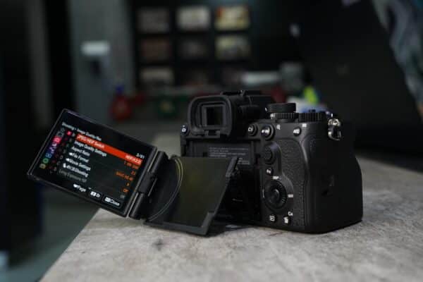 Firmware mới cho Sony A7 V