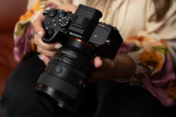 Sony Alpha A7R VI trang bị cảm biến CMOS full-frame xếp chồng 66.8MP Exmor RS BSI mới nhất