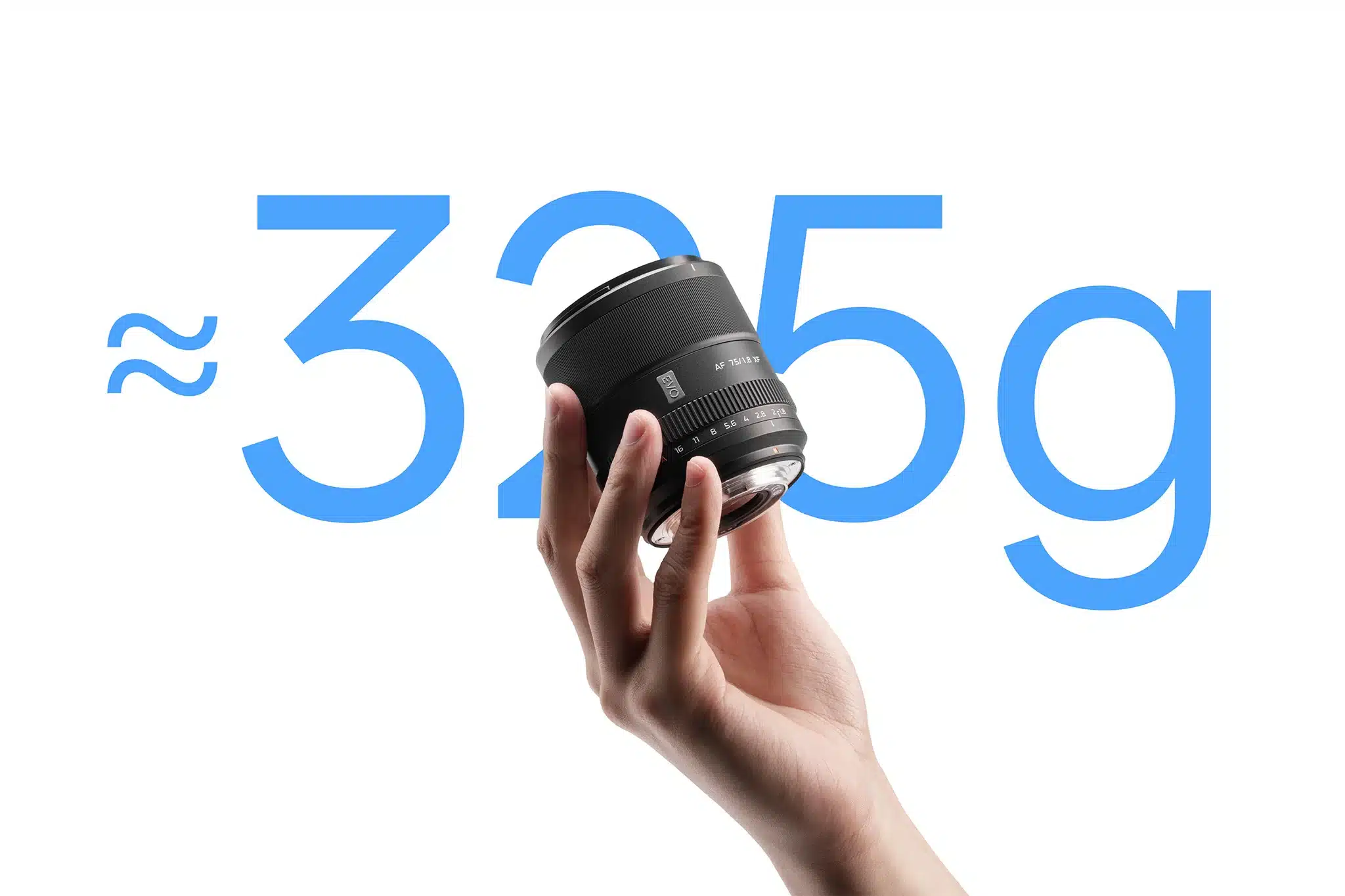 Với trọng lượng chỉ 355g, Viltrox AF 75mm f/1.8 EVO XF là một trong những ống kính 75mm nhẹ nhất hiện nay