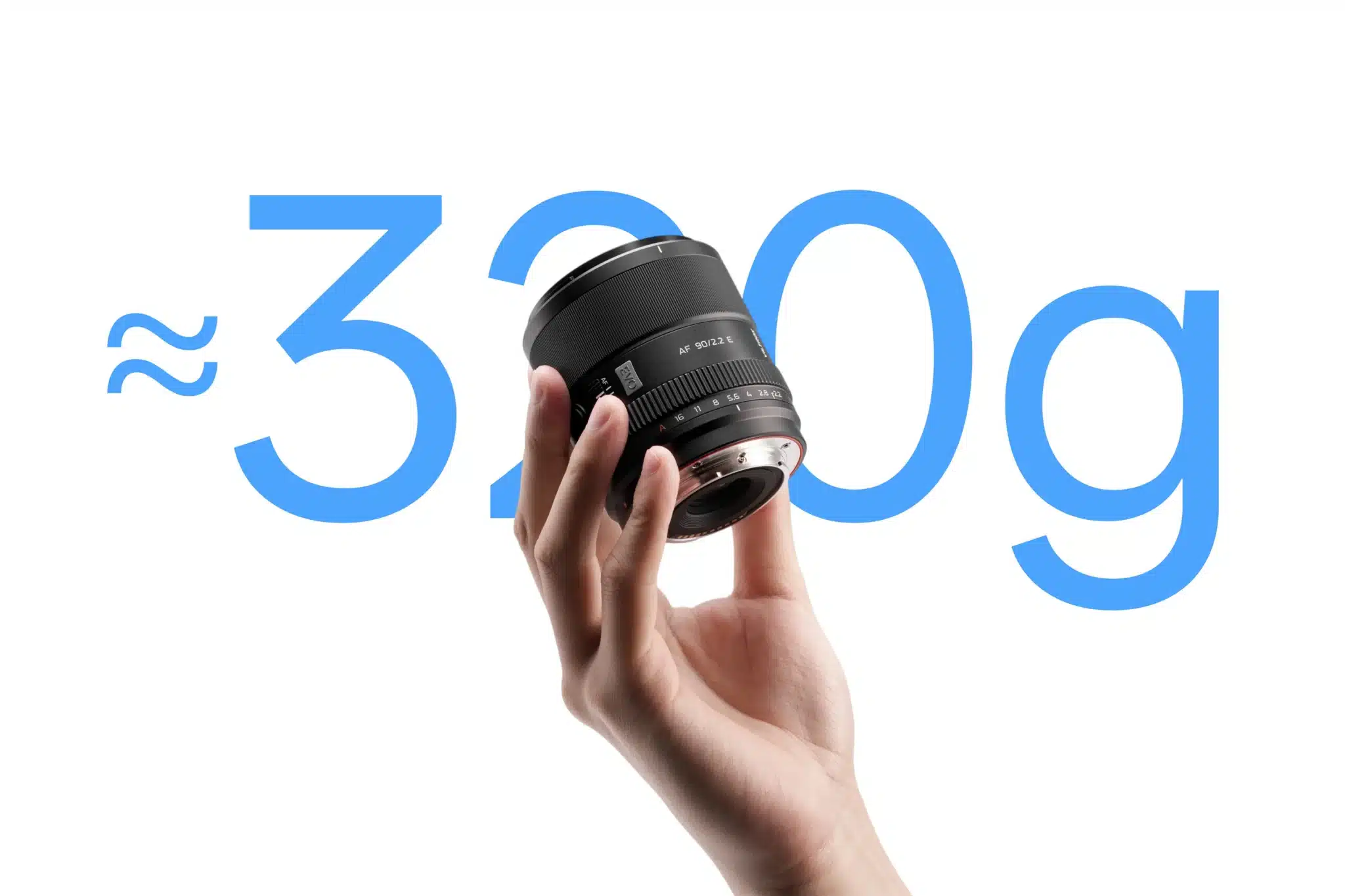 Với trọng lượng chỉ 320g, Viltrox AF 90mm f/2.2 EVO E là một trong những ống kính tele 90mm nhẹ nhất hiện nay