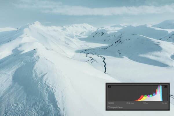 Histogram lệch phải có phải ảnh bị cháy sáng?