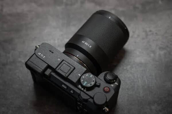 TTArtisan AF 85mm F1.8 Neo