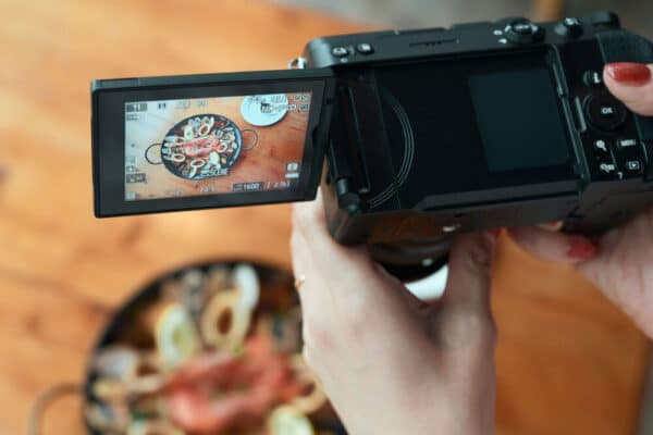 Ra mắt Nikon Z5 IIC với Thiết kế nhỏ gọn, loại bỏ kính ngắm EVF