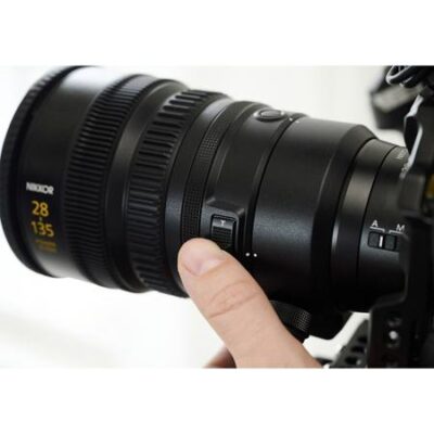 NIKKOR Z CINEMA T1.9 VV tích hợp khẩu độ T1.9 và autofocus hỗ trợ workflow làm phim