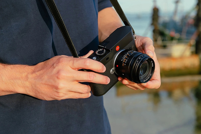 Leica Summicron-M 66 f/2 thiết kế nhỏ gọn nhưng không nhẹ