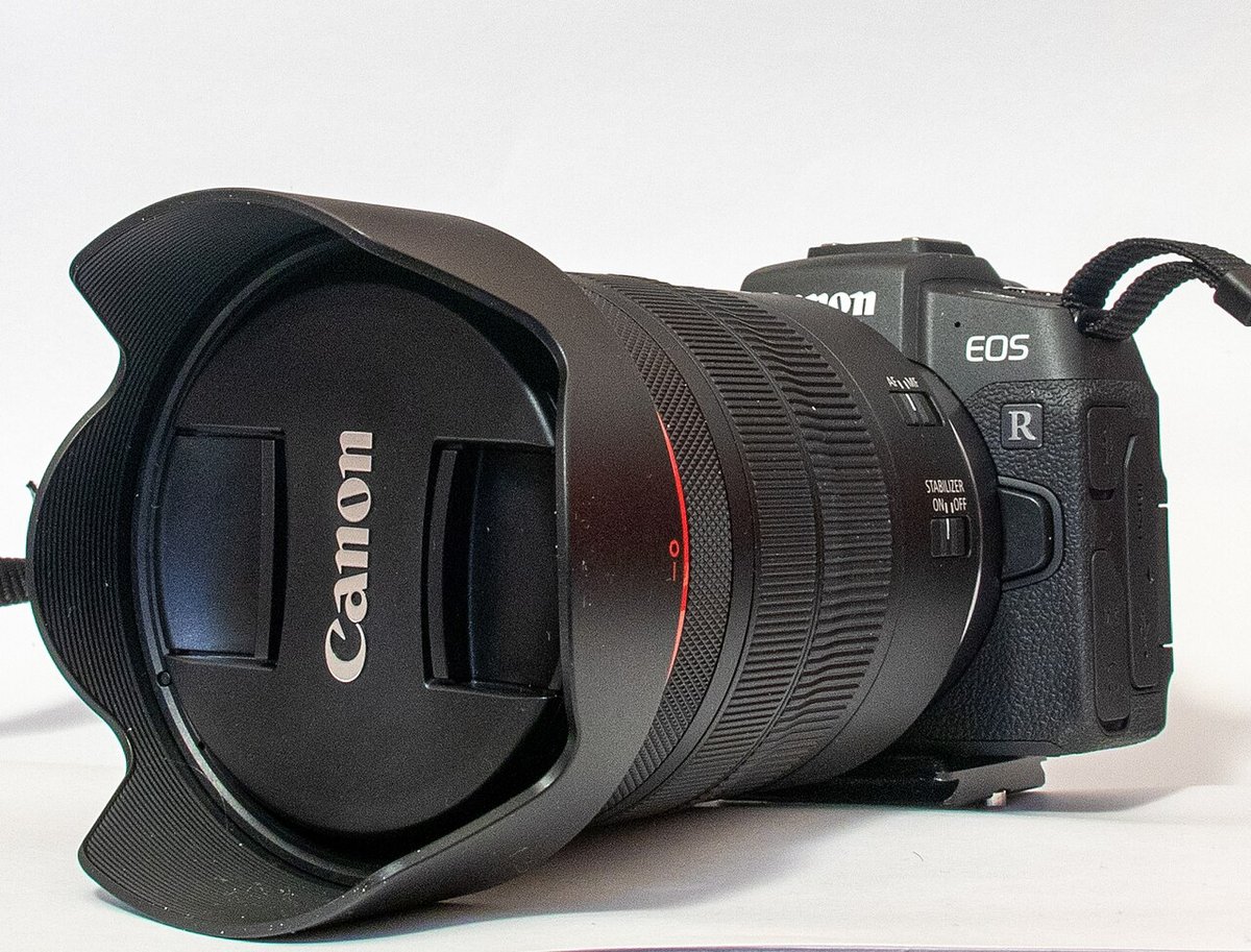 Máy ảnh Canon EOS RP gắn ống kính RF 24-105mm – cài đặt Canon RP cho người mới