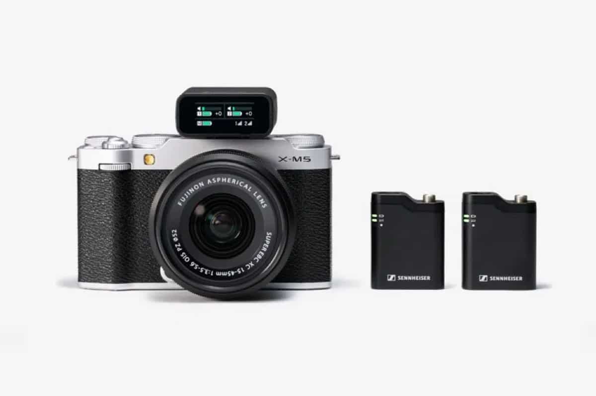 Fujifilm X-M5 kèm bộ micro không dây, gọn nhẹ cho quay vlog