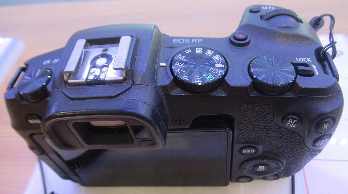 Vòng xoay chế độ chụp Av, Tv, M trên đỉnh máy Canon EOS RP